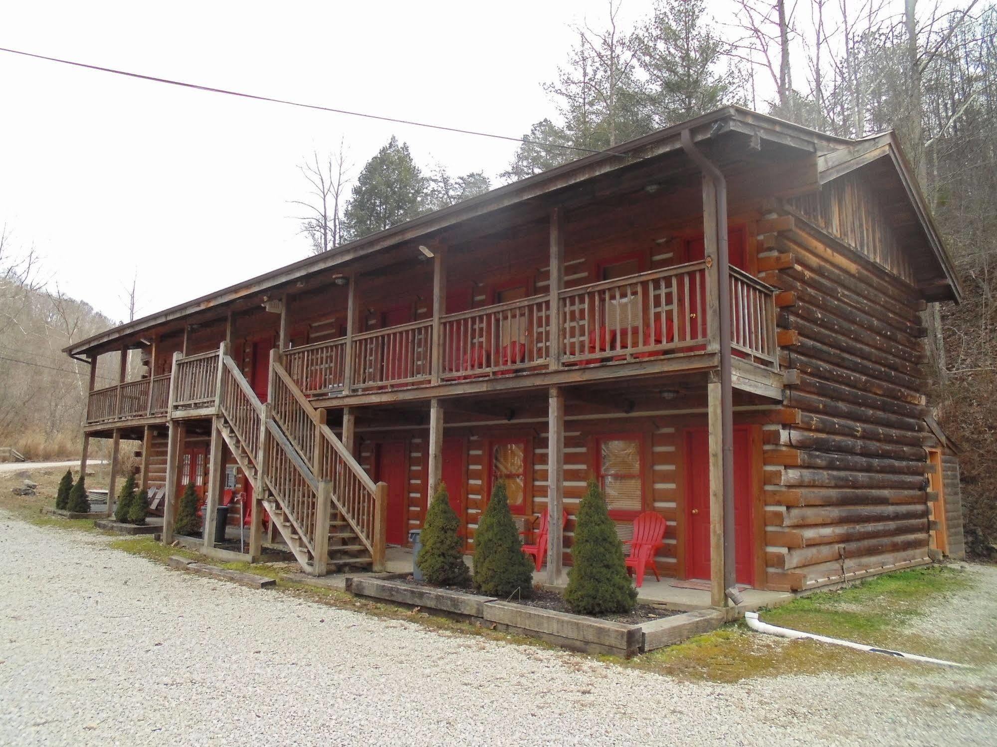 Black Bear Lodge Motel Slade Экстерьер фото